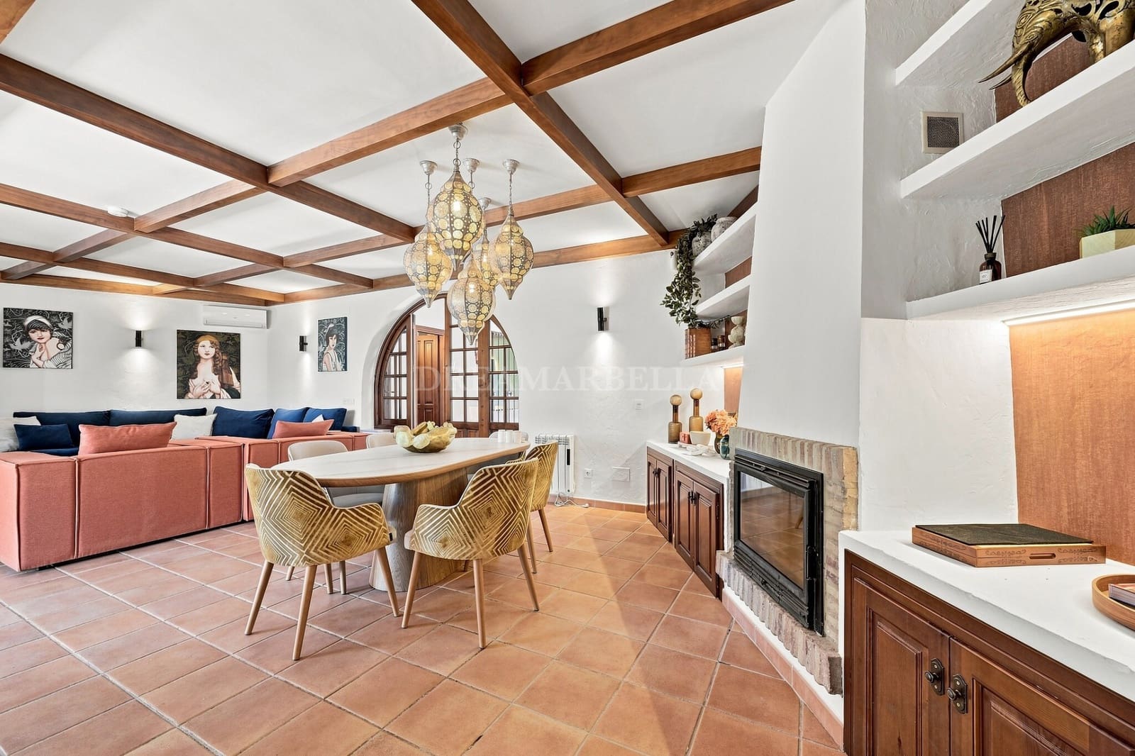 Villa/Maison de 4 chambres à louer à Atalaya-Isdabe avec piscine garage - 8 500 € (Ref: 10007469)