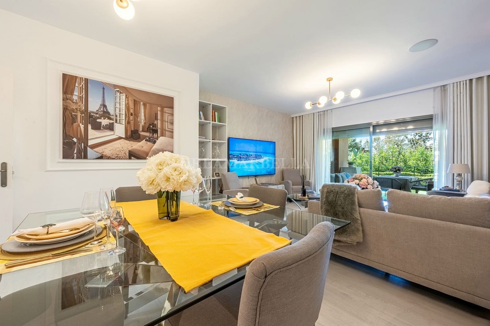 2 sypialnia Apartament do wynajęcia w Estepona z basenem garażem - 2 500 € (Ref: 10013459)