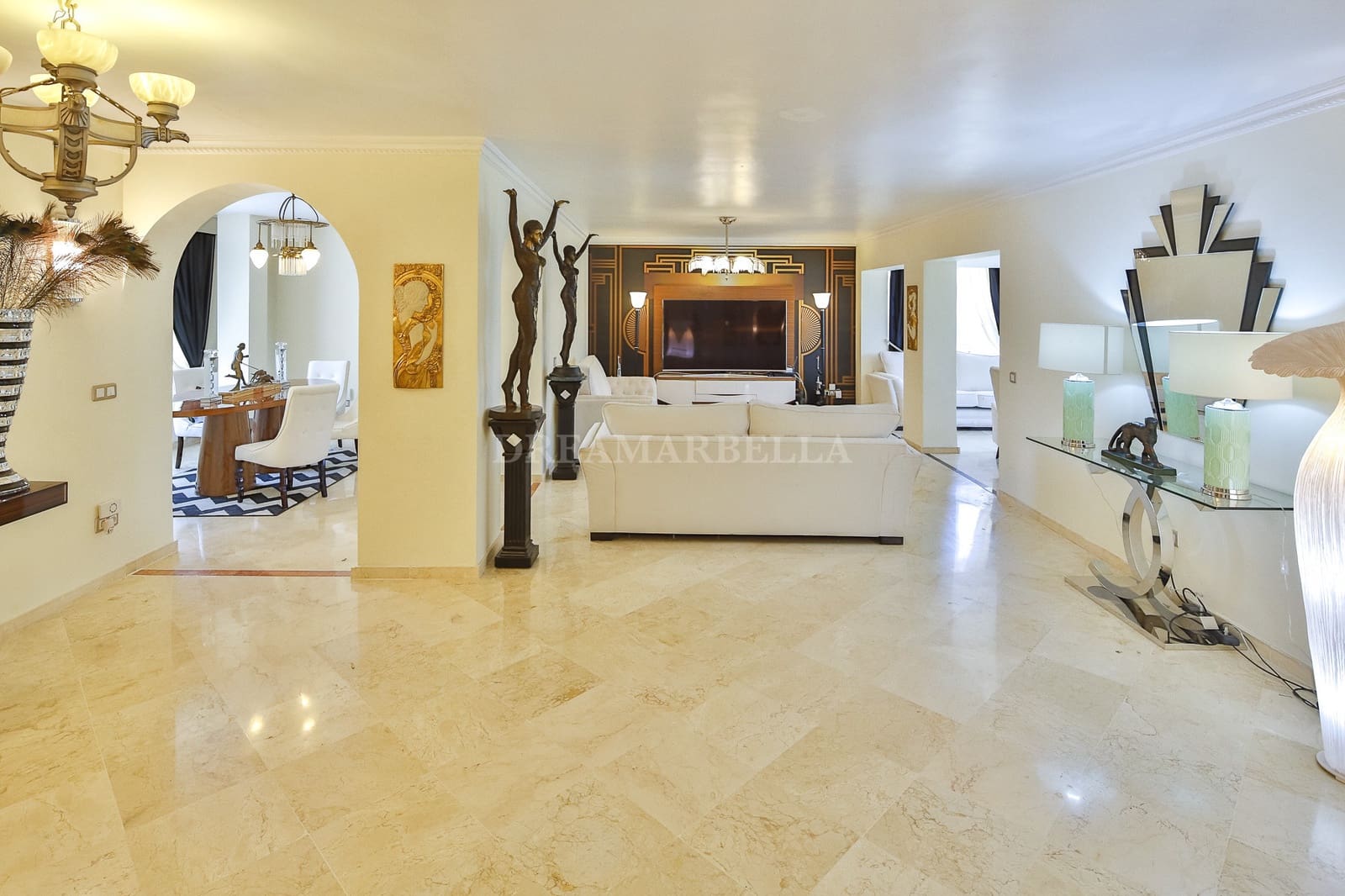 3 Zimmer Penthouse zu verkaufen in Guadalmina mit Pool Garage - 720.000 € (Ref: 9911403)