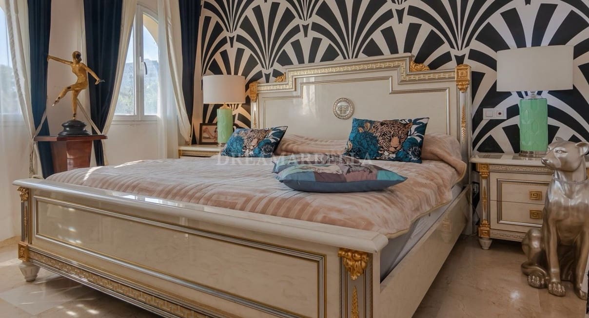 3 Zimmer Penthouse zu verkaufen in Guadalmina mit Pool Garage - 720.000 € (Ref: 9911403)