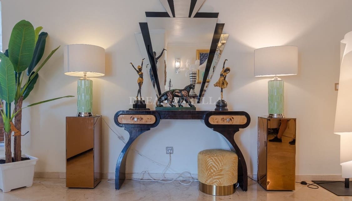 3 Zimmer Penthouse zu verkaufen in Guadalmina mit Pool Garage - 720.000 € (Ref: 9911403)