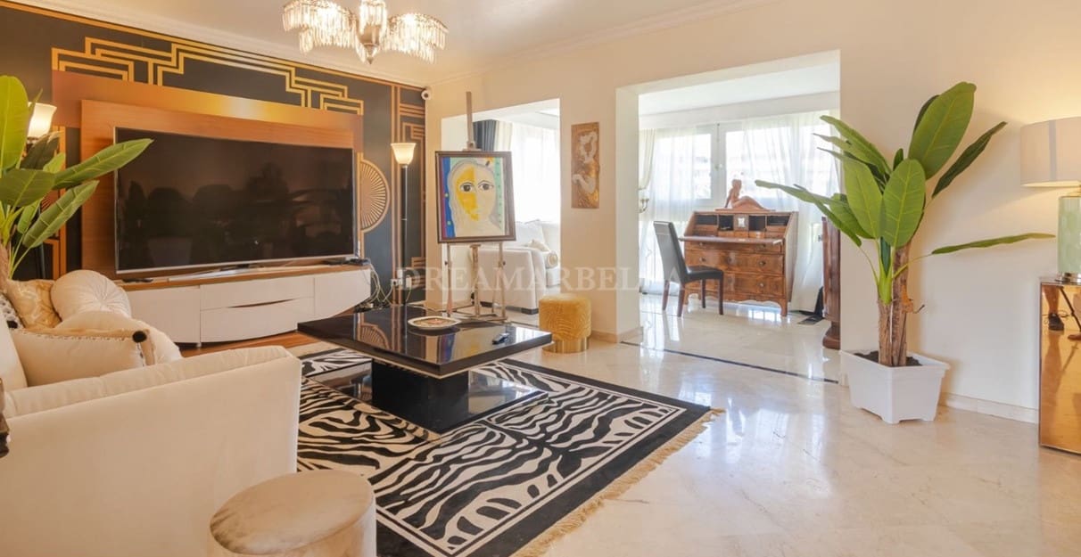 3 Zimmer Penthouse zu verkaufen in Guadalmina mit Pool Garage - 720.000 € (Ref: 9911403)
