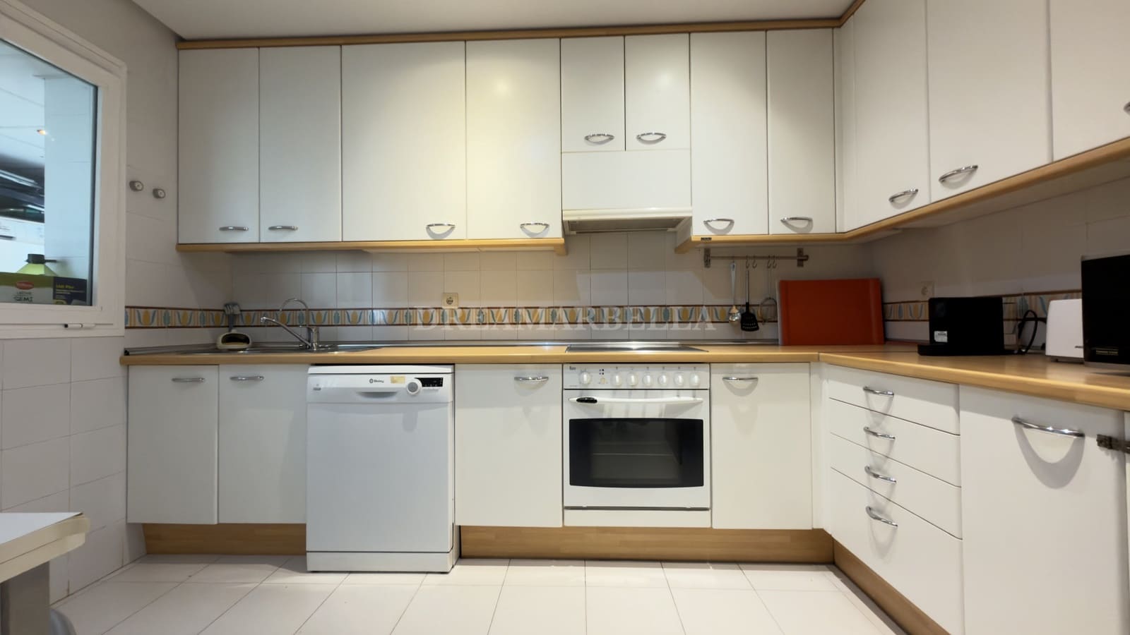 3 bedroom Apartment for sale in Costalita with pool garage - € 715,000 (Ref: 9911405)