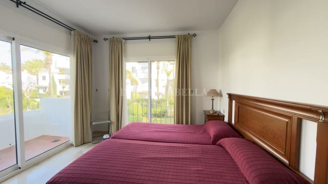 3 bedroom Apartment for sale in Costalita, Estepona with pool garage - € 715,000 (Ref: 9911405)