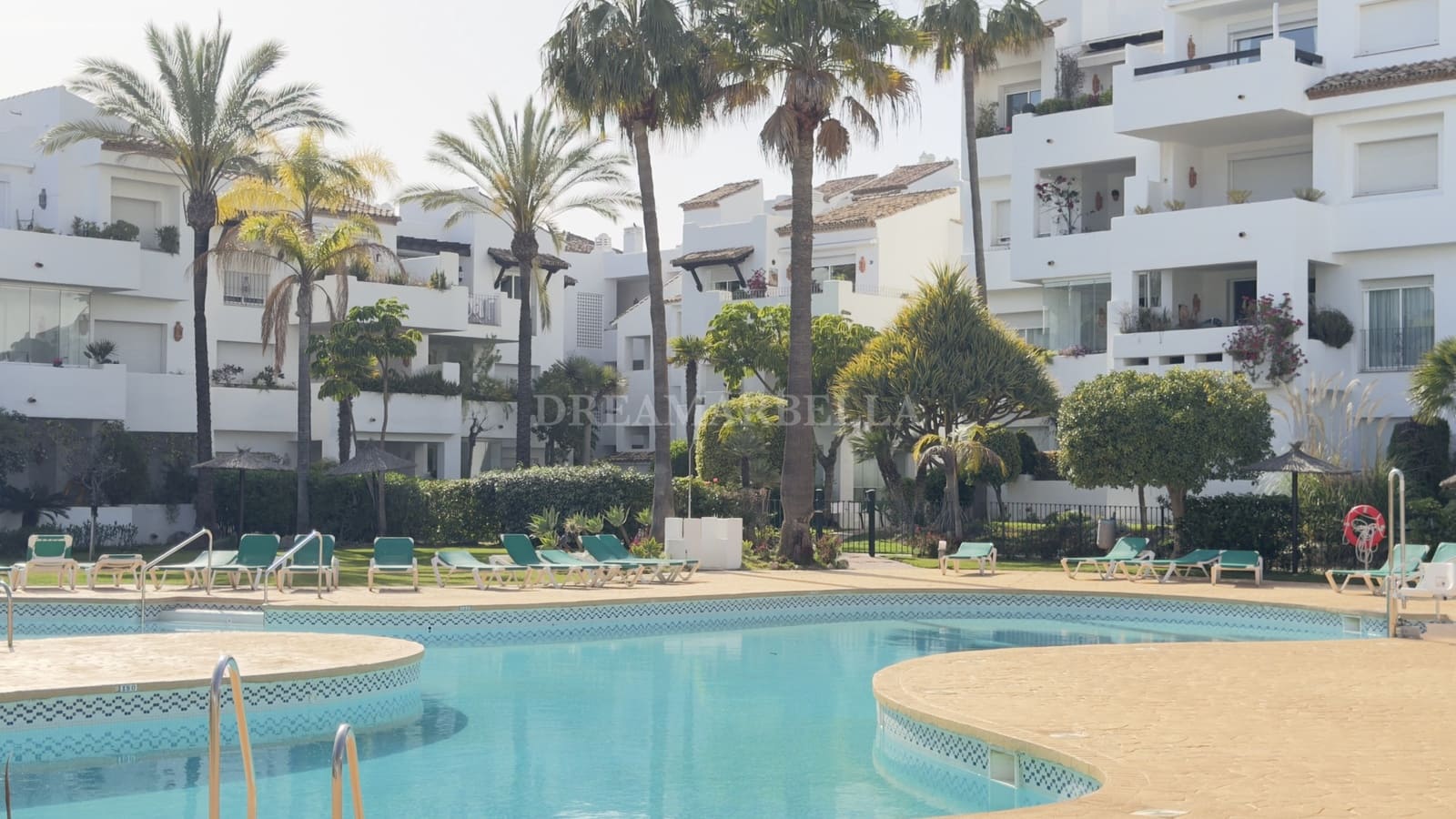 3 bedroom Apartment for sale in Costalita with pool garage - € 715,000 (Ref: 9911405)