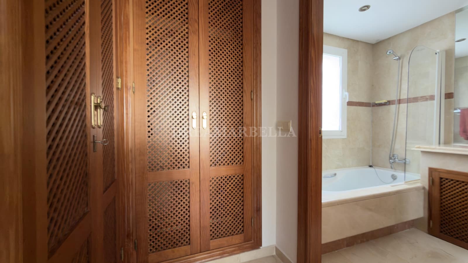3 bedroom Apartment for sale in Costalita with pool garage - € 715,000 (Ref: 9911405)