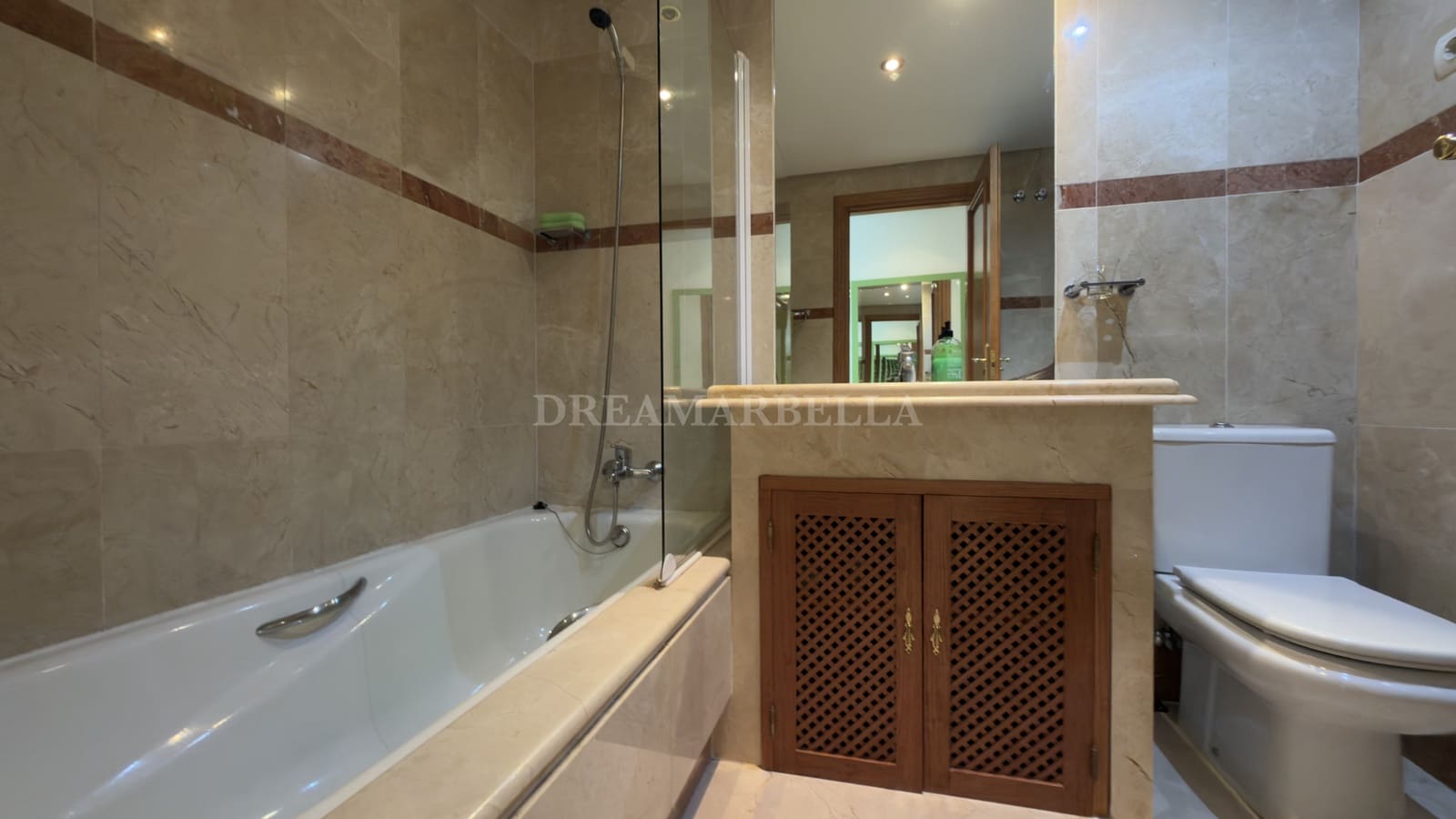 3 bedroom Apartment for sale in Costalita with pool garage - € 715,000 (Ref: 9911405)
