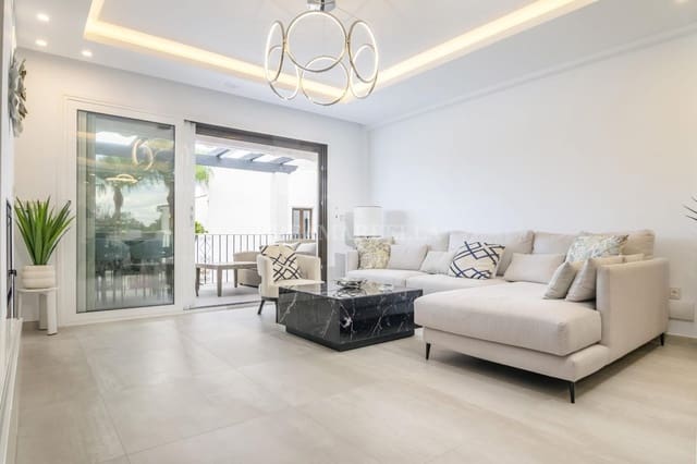 3 slaapkamer Penthouse te koop in Marbella met zwembad garage - € 1.250.000 (Ref: 9911406)