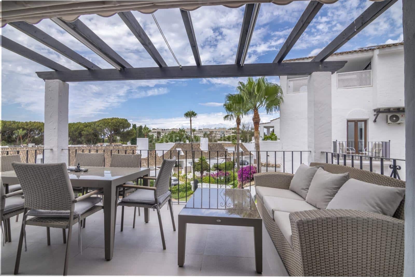 3 slaapkamer Penthouse te koop in Marbella met zwembad garage - € 1.250.000 (Ref: 9911406)