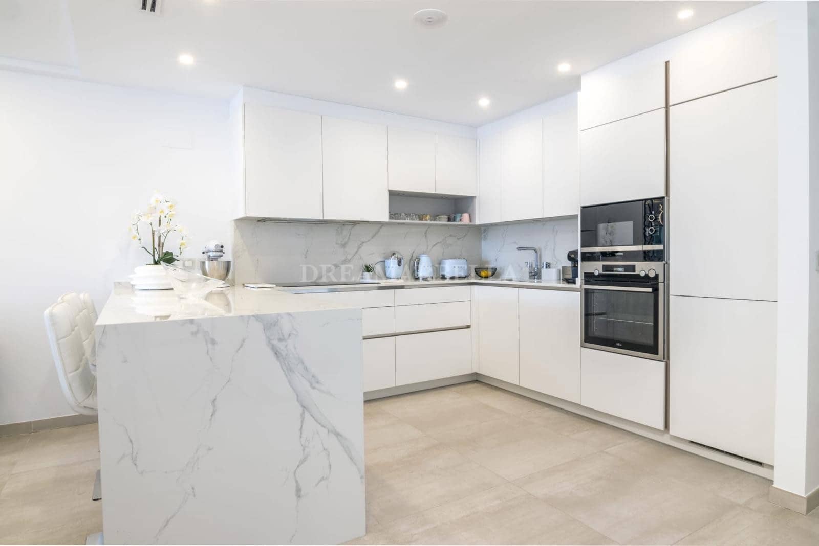 3 slaapkamer Penthouse te koop in Marbella met zwembad garage - € 1.250.000 (Ref: 9911406)