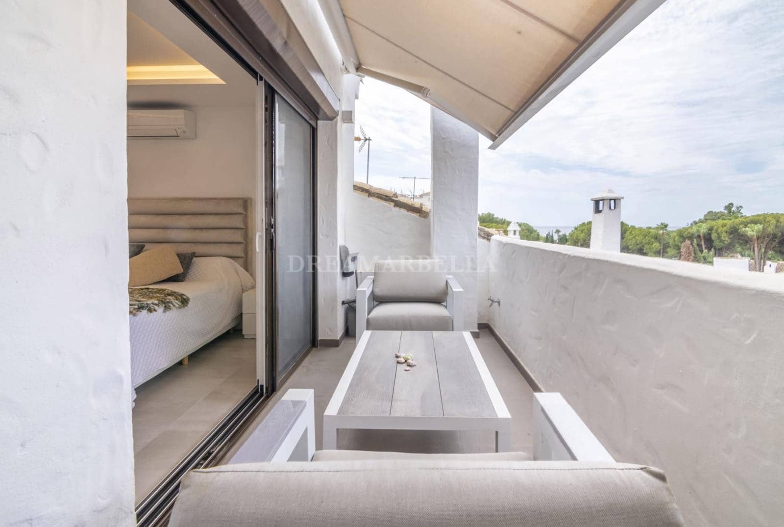 3 slaapkamer Penthouse te koop in Marbella met zwembad garage - € 1.250.000 (Ref: 9911406)