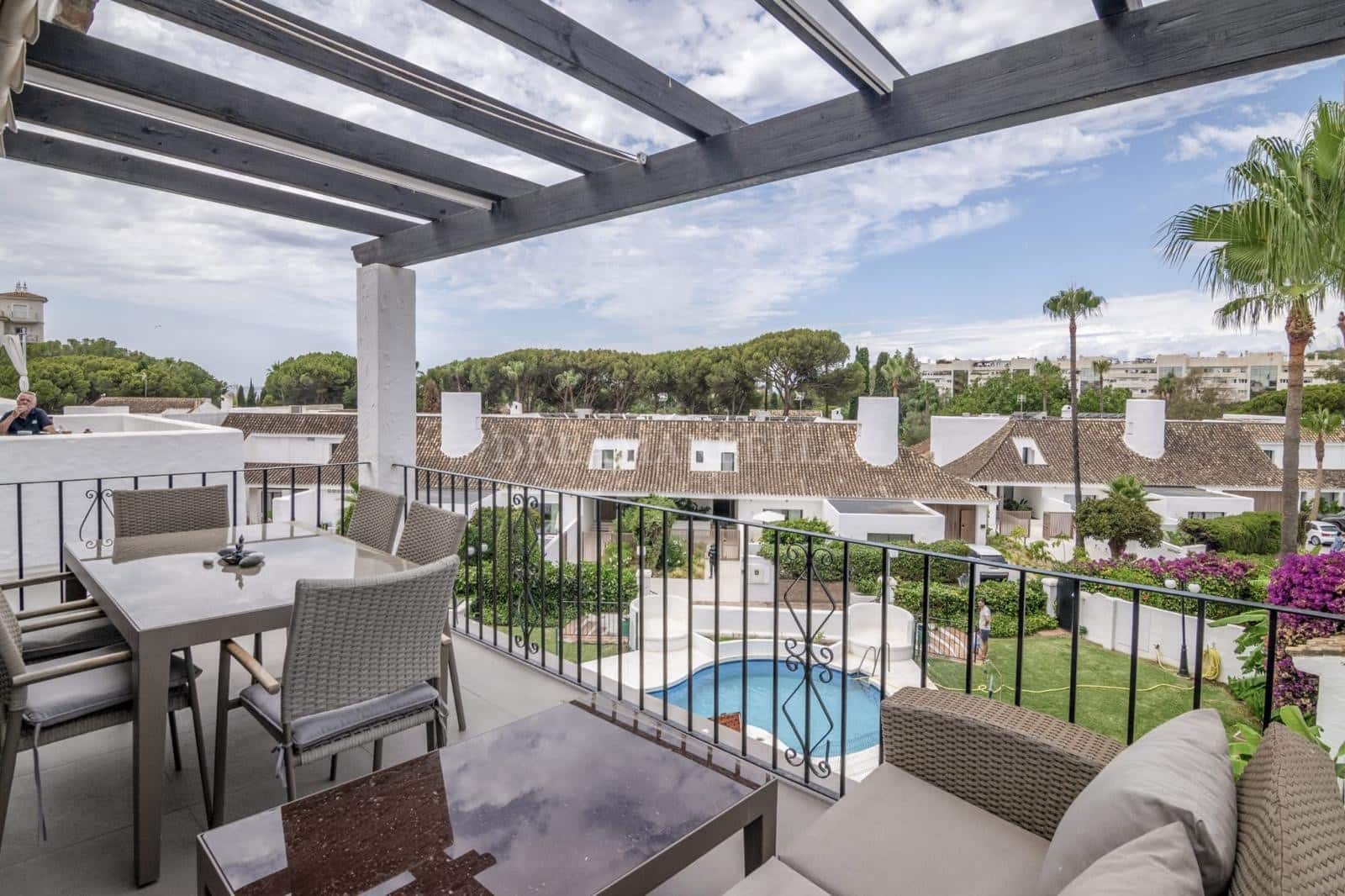 3 slaapkamer Penthouse te koop in Marbella met zwembad garage - € 1.250.000 (Ref: 9911406)