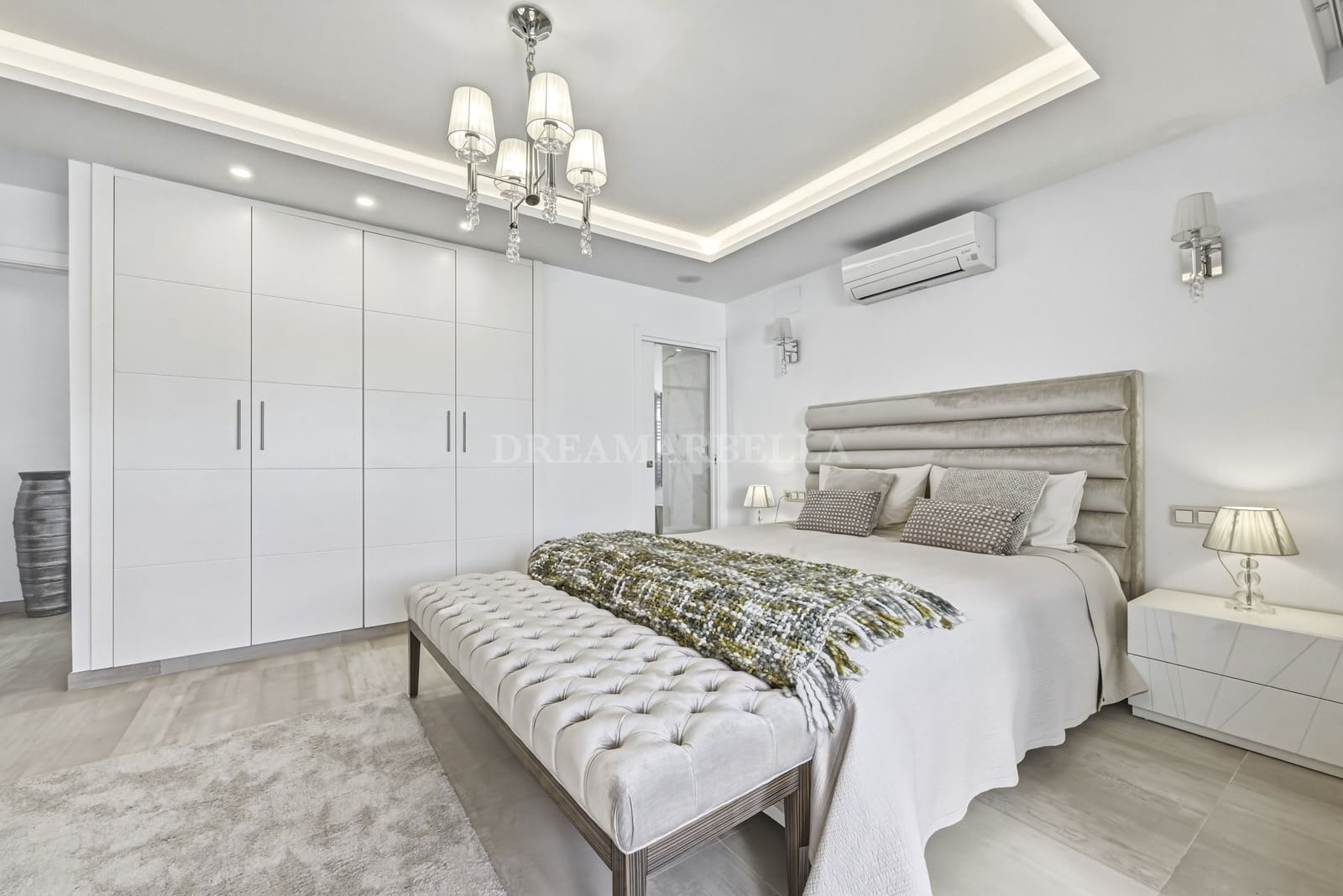 3 bedroom Penthouse for sale in Marbella with pool garage - € 1,250,000 (Ref: 9911406)