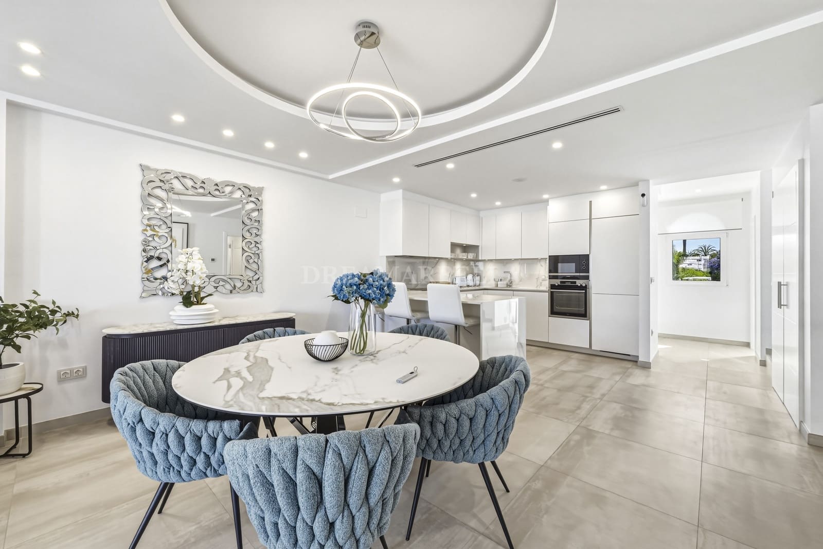 3 bedroom Penthouse for sale in Marbella with pool garage - € 1,250,000 (Ref: 9911406)