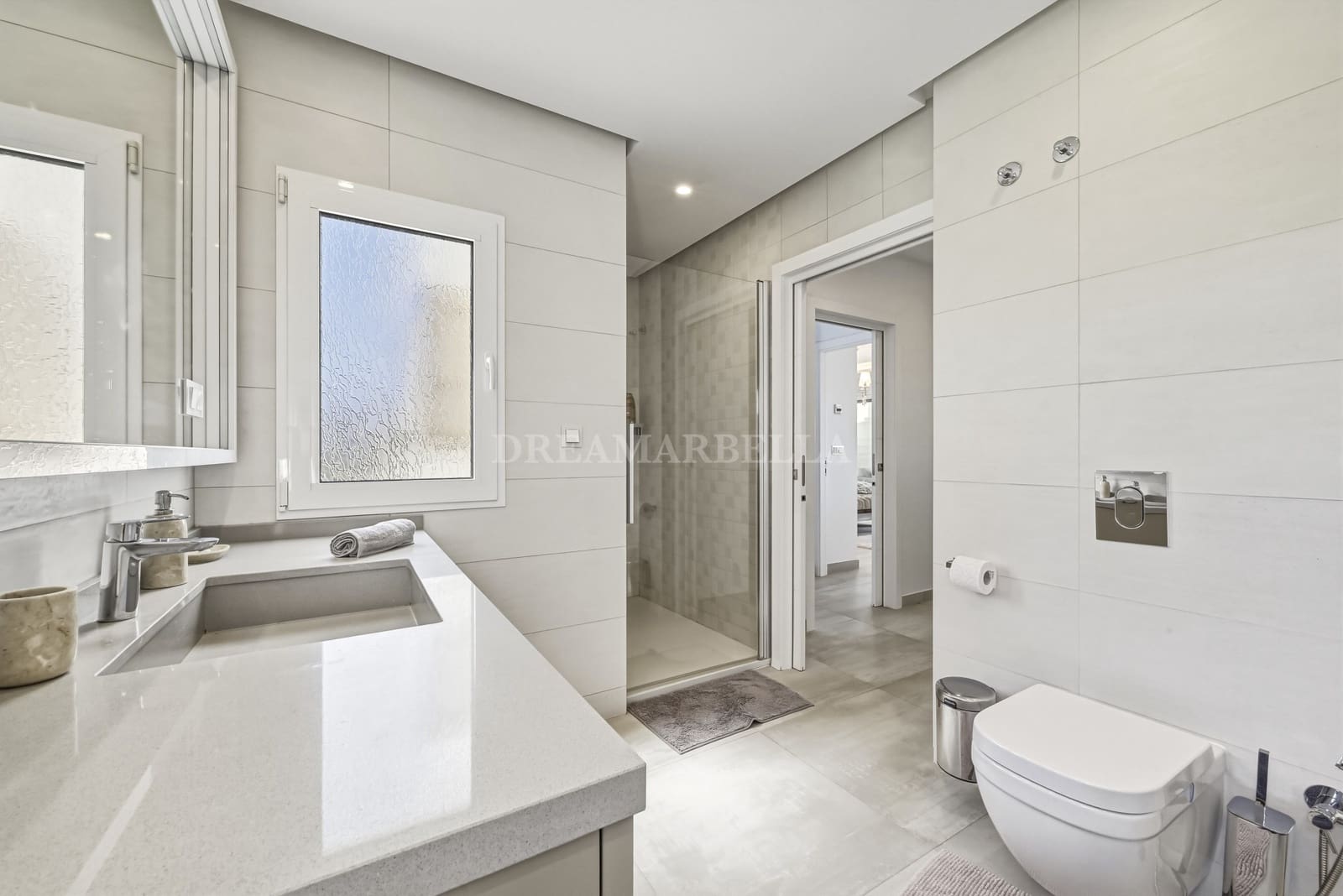 3 bedroom Penthouse for sale in Marbella with pool garage - € 1,250,000 (Ref: 9911406)