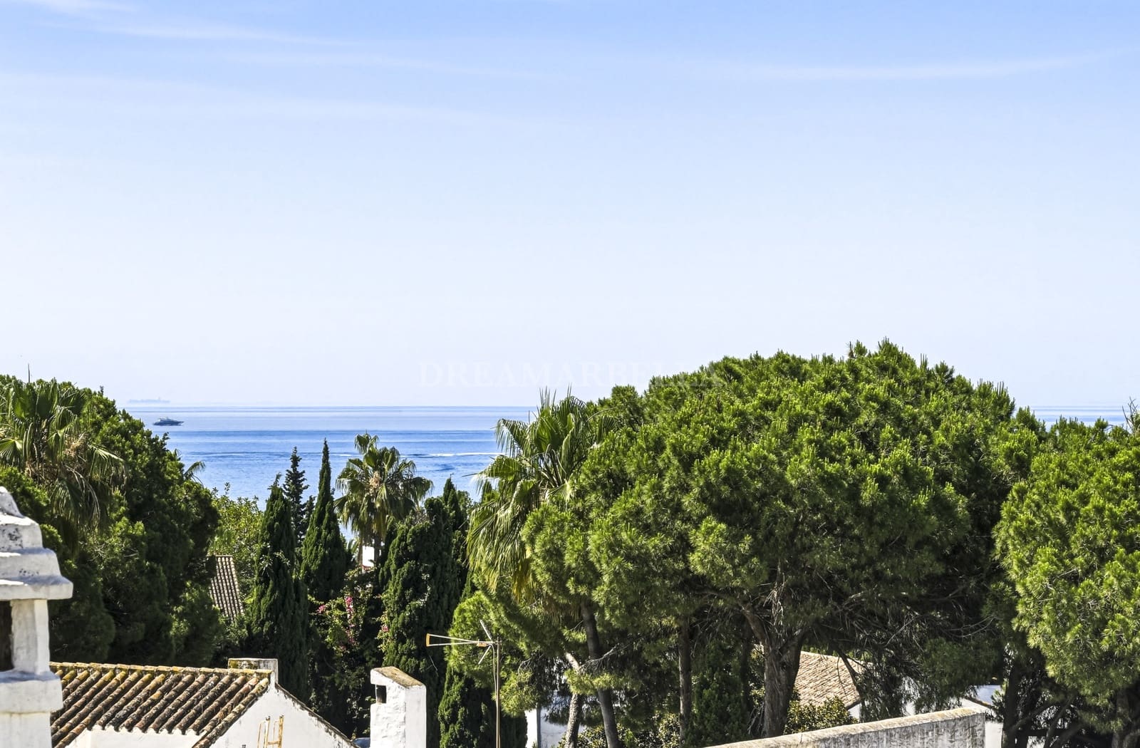 3 bedroom Penthouse for sale in Marbella with pool garage - € 1,250,000 (Ref: 9911406)