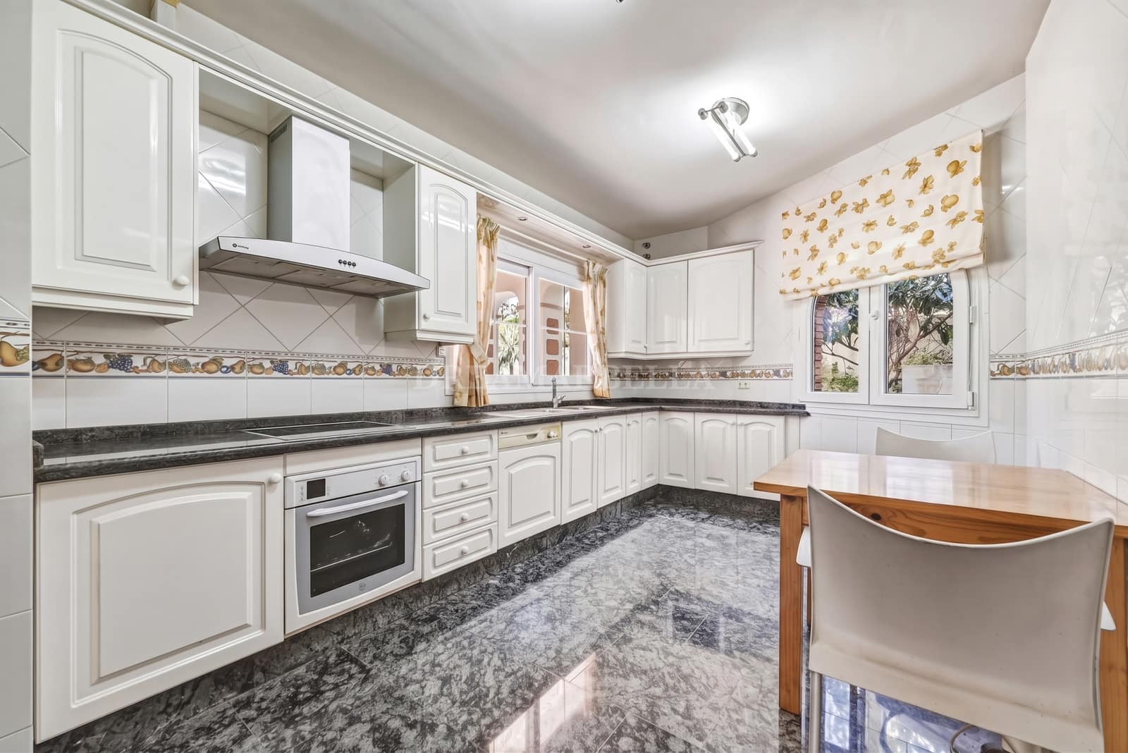 5 sovrum Villa till salu i Benalmadena med pool garage - 949 000 € (Ref: 9911407)