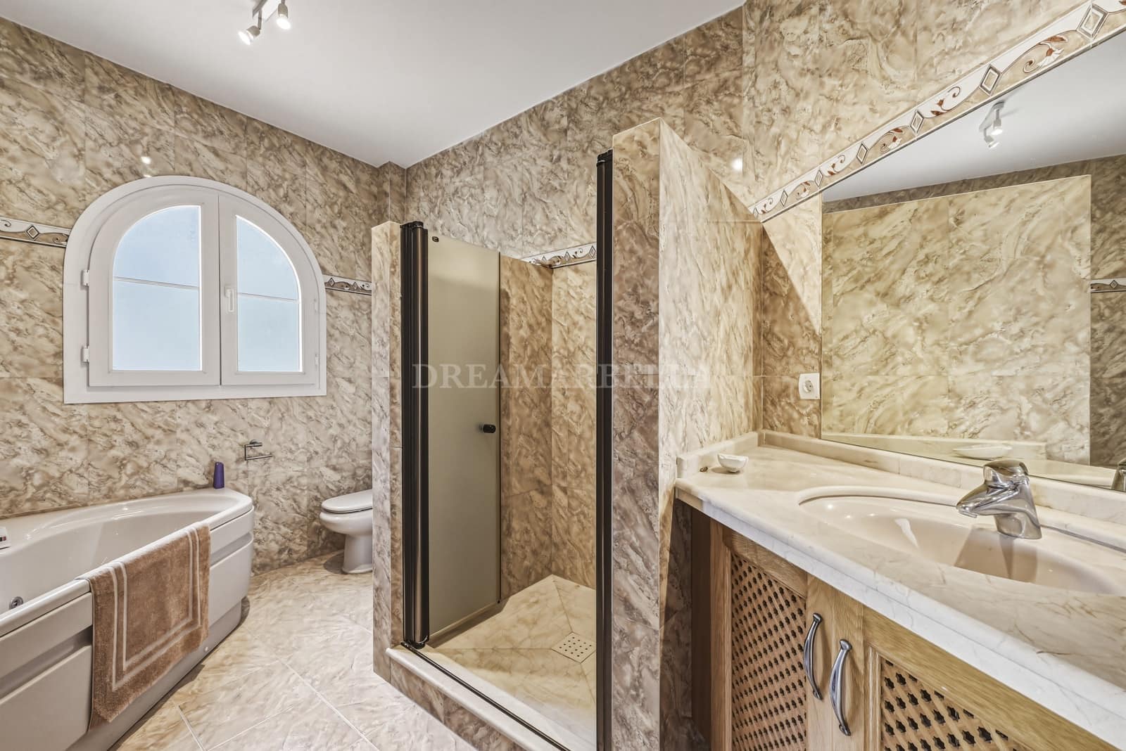 5 sovrum Villa till salu i Benalmadena med pool garage - 949 000 € (Ref: 9911407)