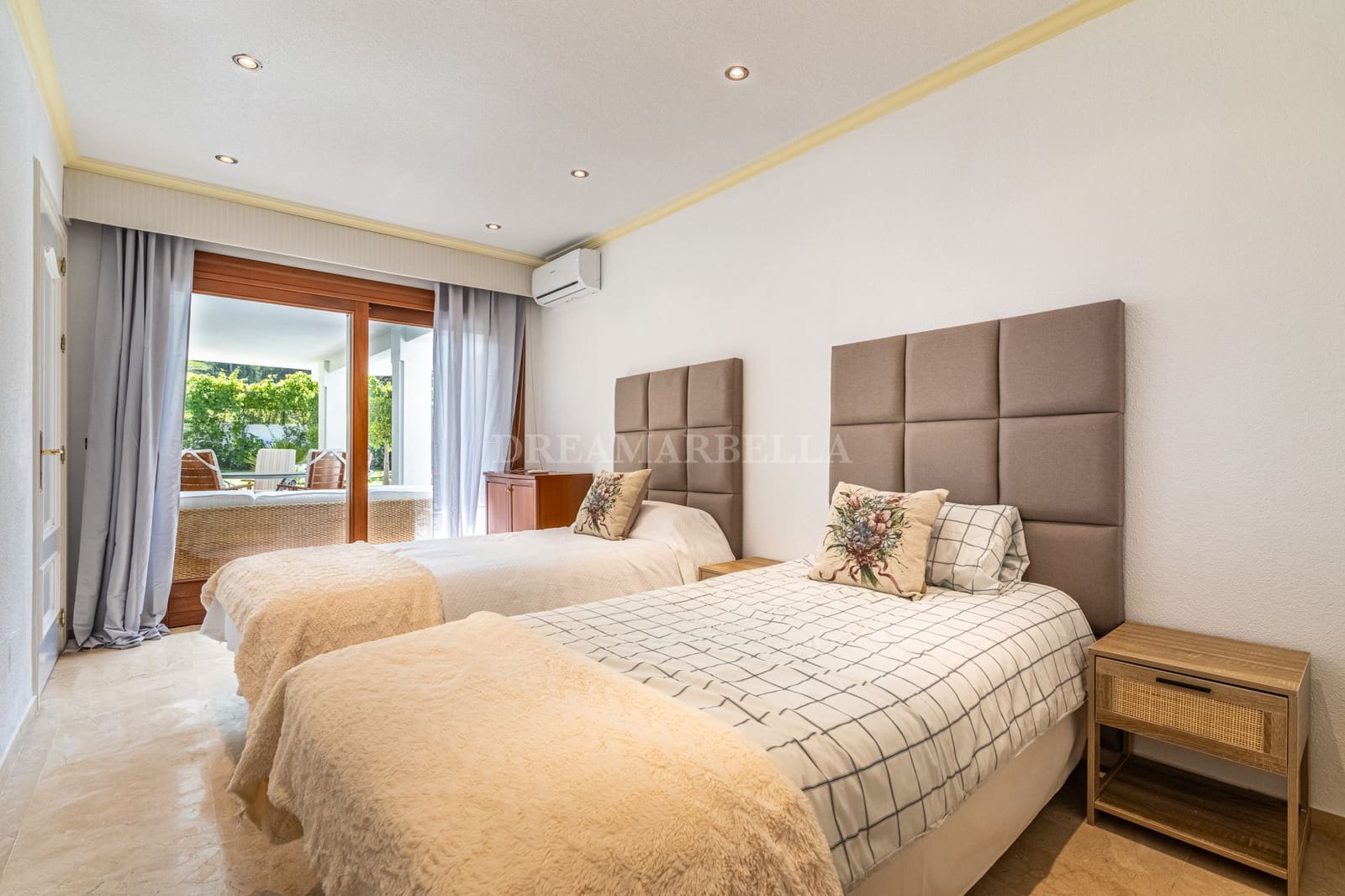 5 soverom Villa til salgs i Costalita med svømmebasseng garasje - € 2 400 000 (Ref: 9911408)