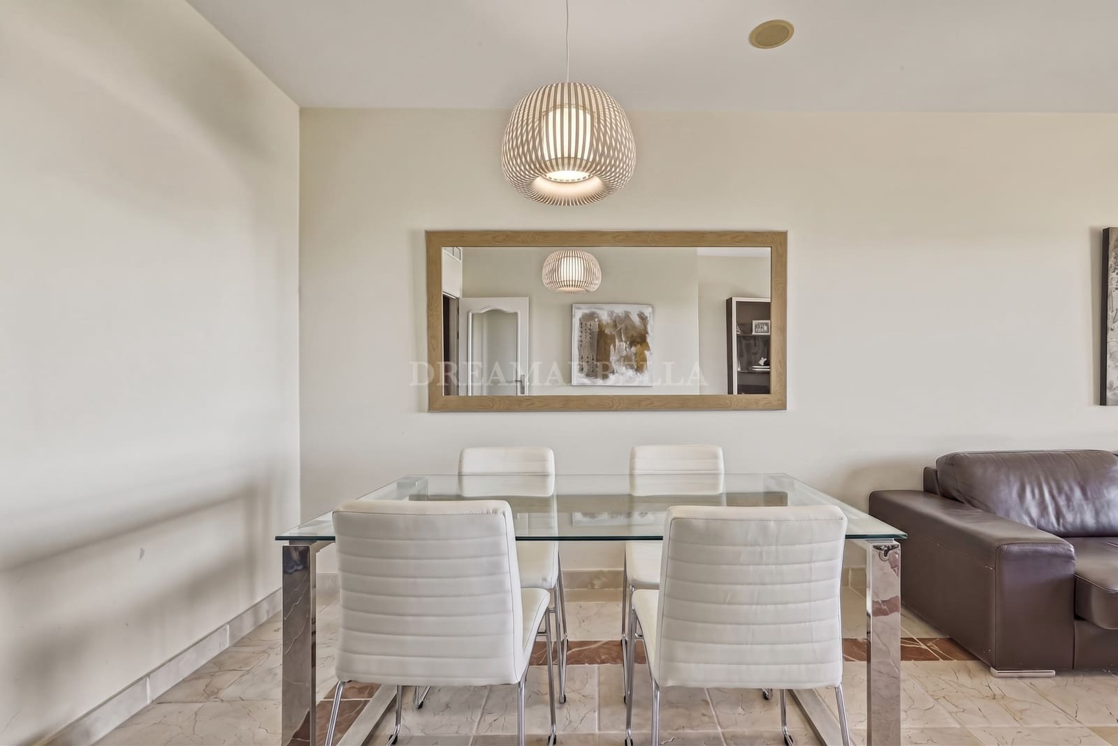 2 soveværelse Lejlighed til salg i Estepona med swimmingpool garage - € 455.000 (Ref: 9911410)
