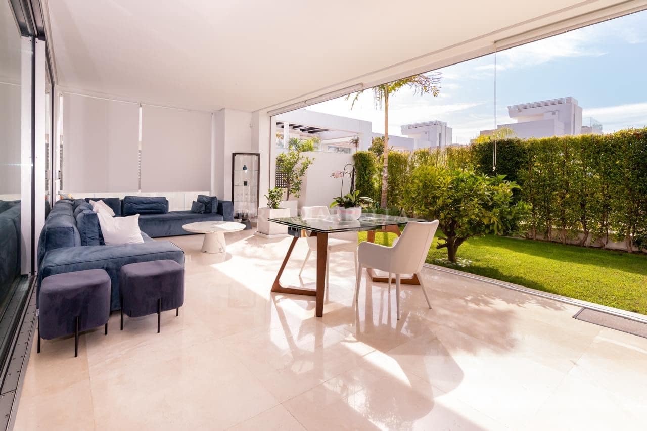 4 sypialnia Willa na sprzedaż w San Pedro de Alcantara z basenem garażem - 2 700 000 € (Ref: 9911411)