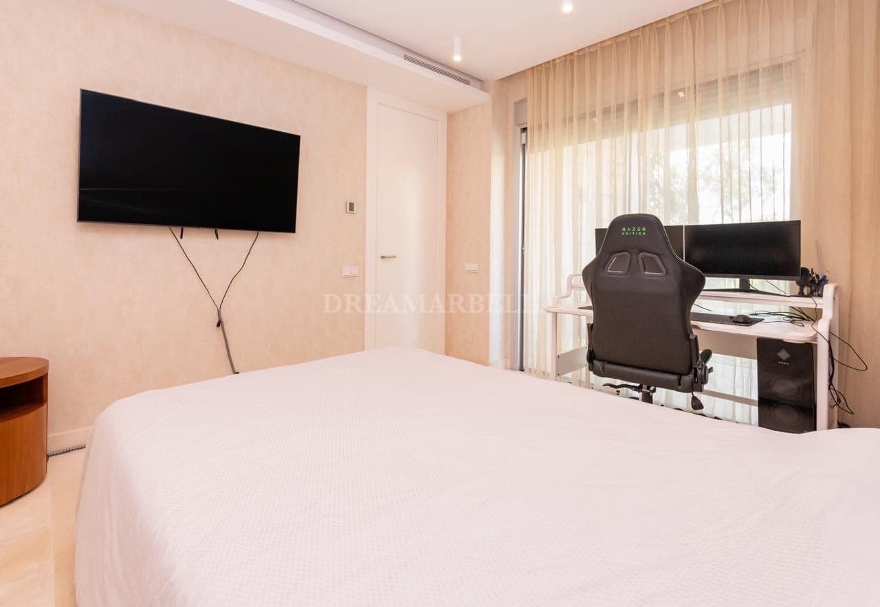 4 sypialnia Willa na sprzedaż w San Pedro de Alcantara z basenem garażem - 2 700 000 € (Ref: 9911411)