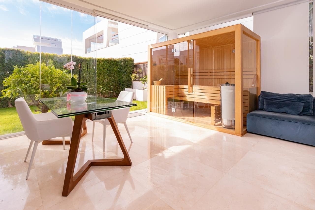 4 sypialnia Willa na sprzedaż w San Pedro de Alcantara z basenem garażem - 2 700 000 € (Ref: 9911411)