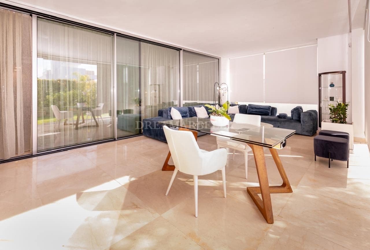 4 sypialnia Willa na sprzedaż w San Pedro de Alcantara z basenem garażem - 2 700 000 € (Ref: 9911411)