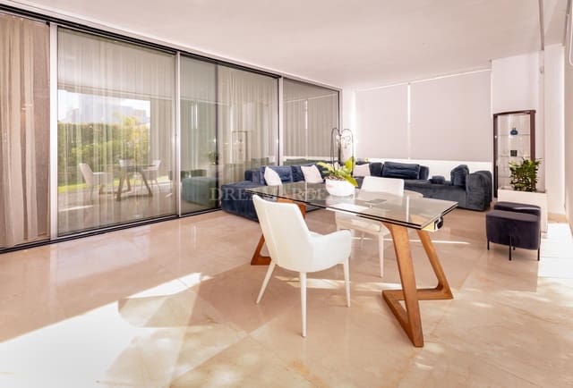 4 sypialnia Willa na sprzedaż w San Pedro de Alcantara, Marbella z basenem garażem - 2 700 000 € (Ref: 9911411)