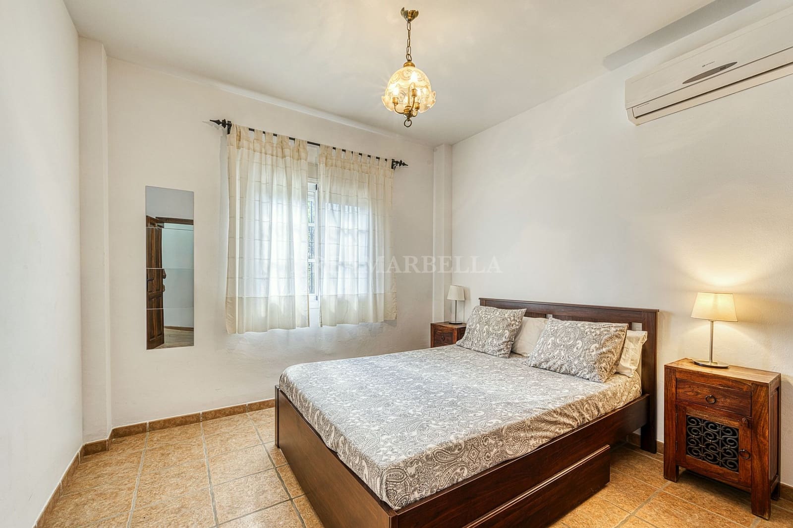 Chalet de 5 habitaciones en Marbella en venta con piscina garaje - 1.200.000 € (Ref: 9911412)