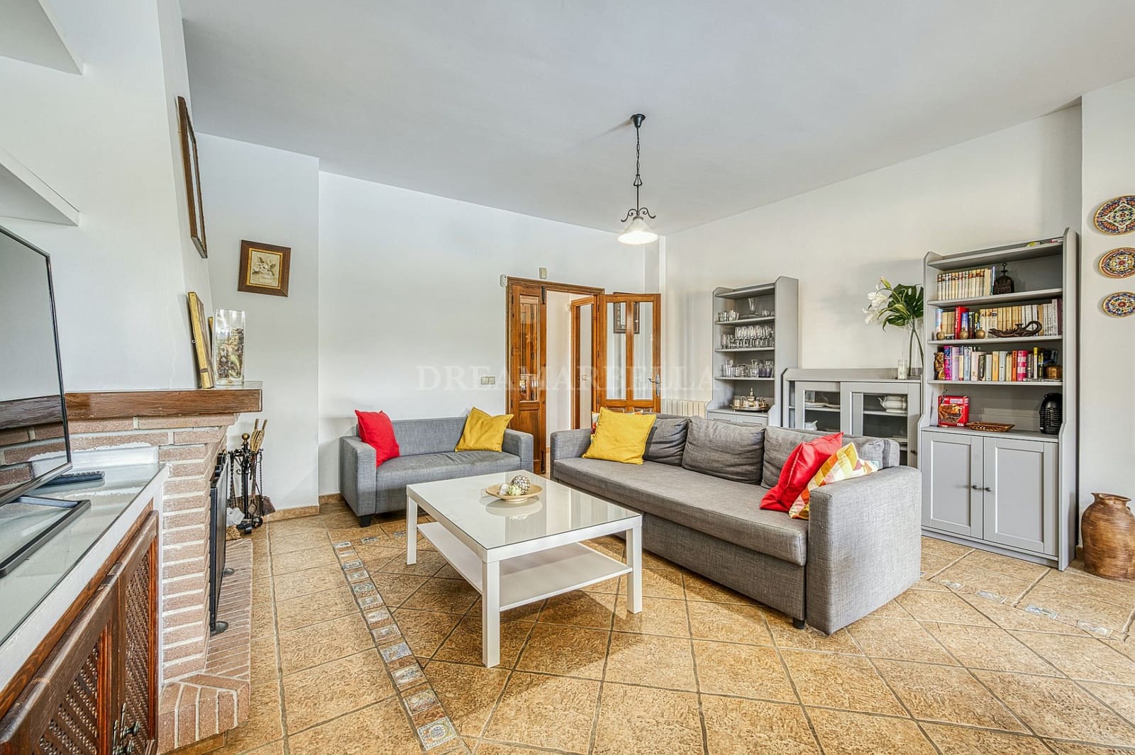 Chalet de 5 habitaciones en Marbella en venta con piscina garaje - 1.200.000 € (Ref: 9911412)