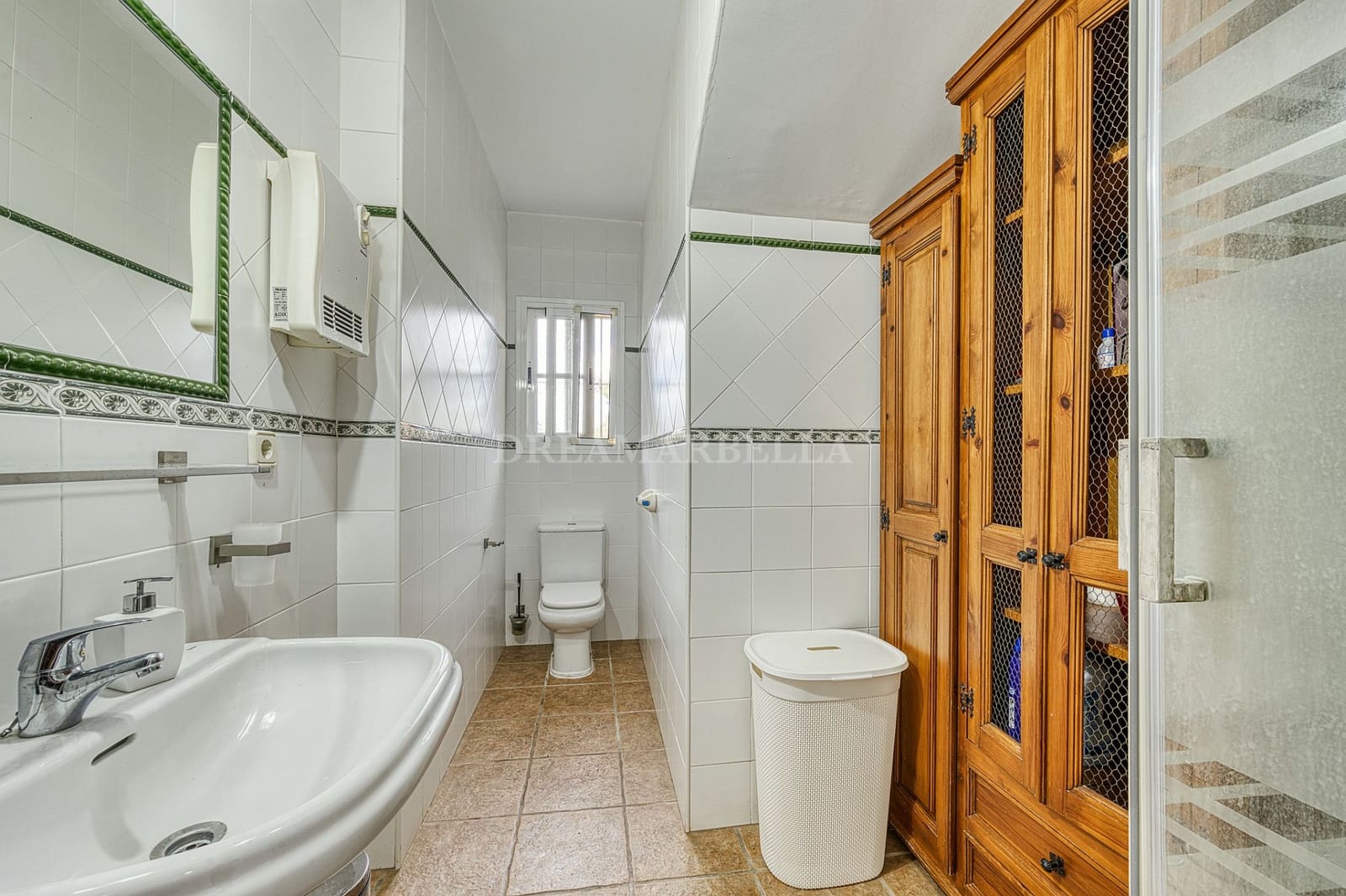 Chalet de 5 habitaciones en Marbella en venta con piscina garaje - 1.200.000 € (Ref: 9911412)