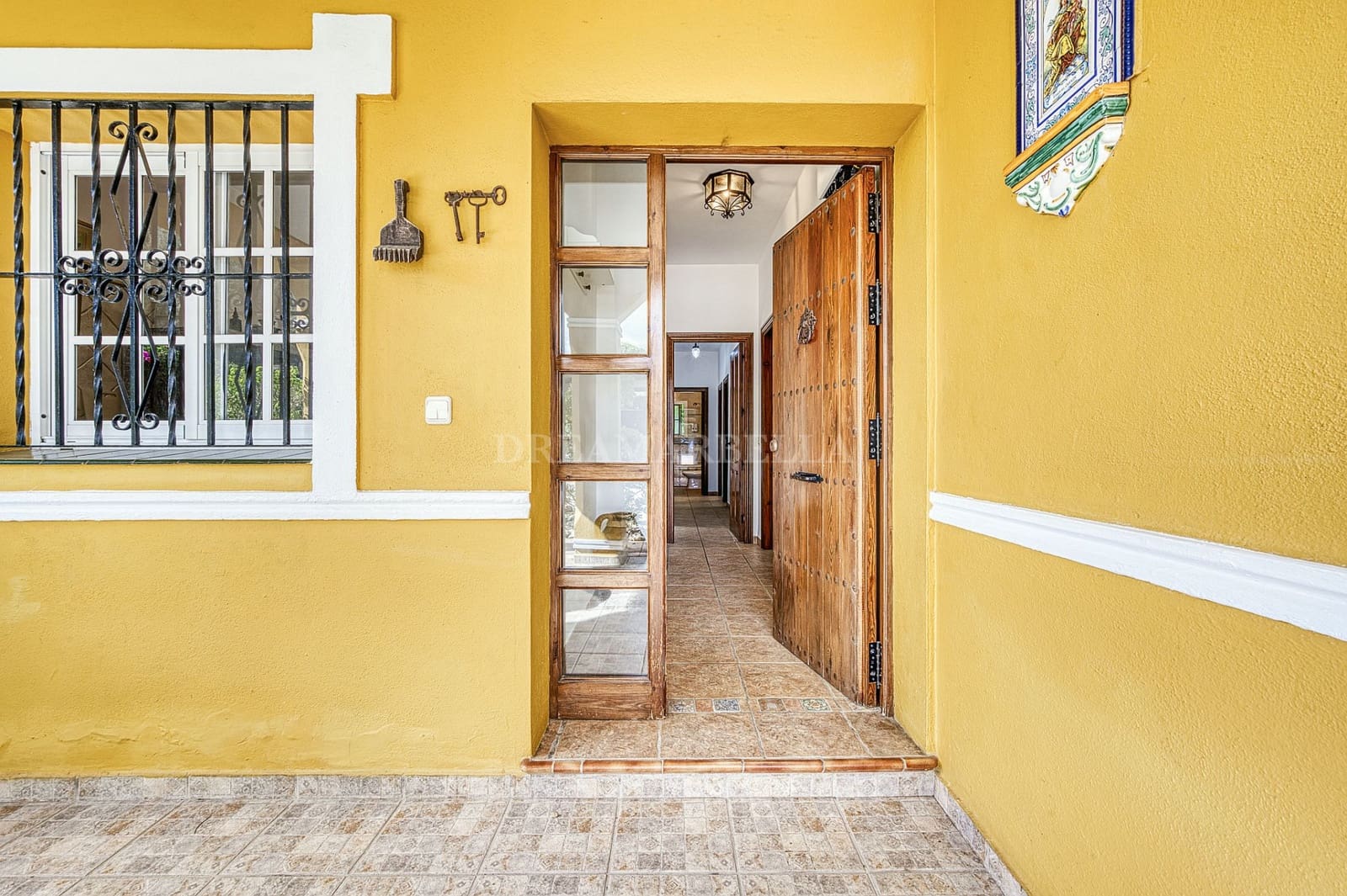 Chalet de 5 habitaciones en Marbella en venta con piscina garaje - 1.200.000 € (Ref: 9911412)