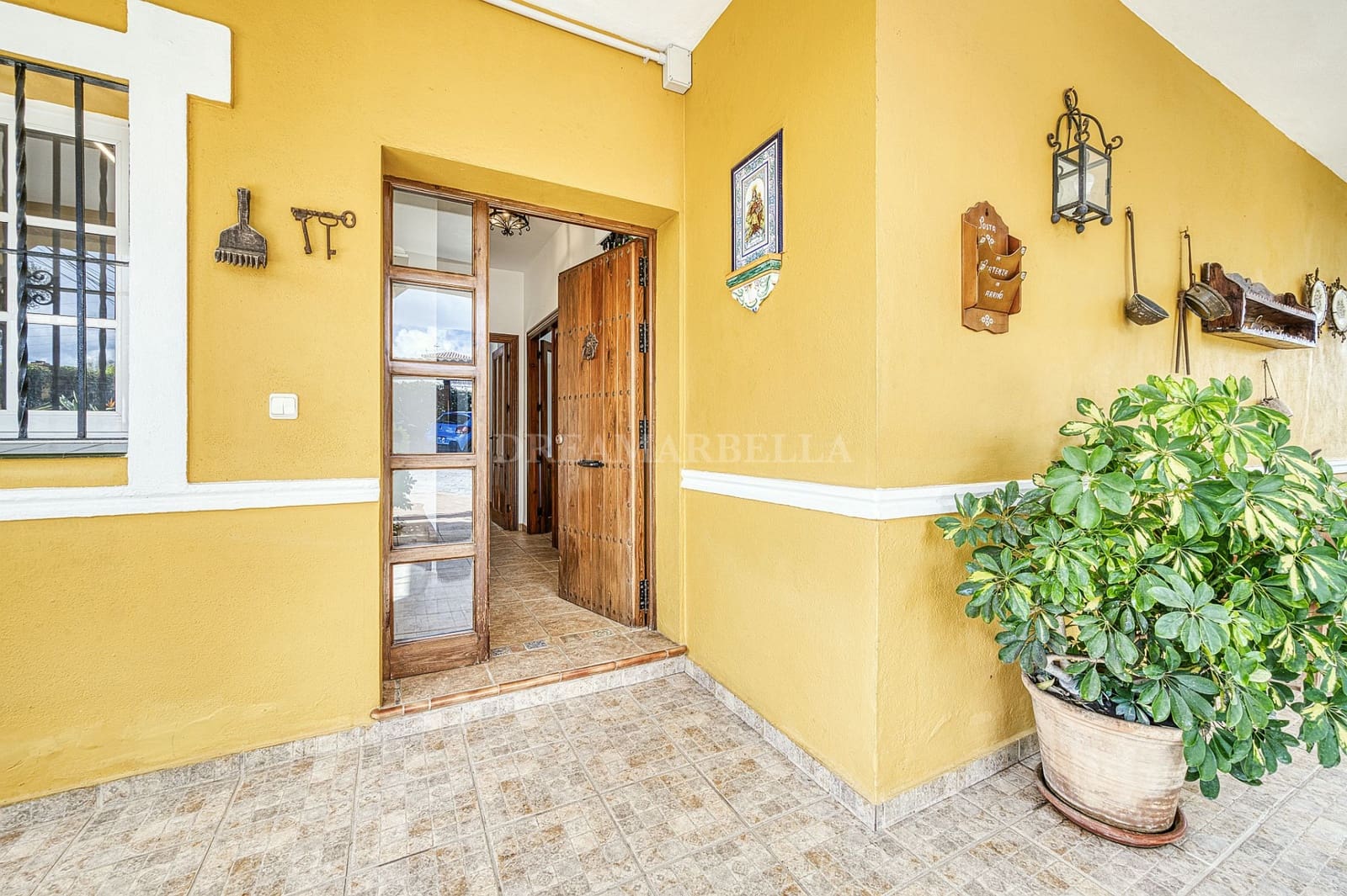 Chalet de 5 habitaciones en Marbella en venta con piscina garaje - 1.200.000 € (Ref: 9911412)