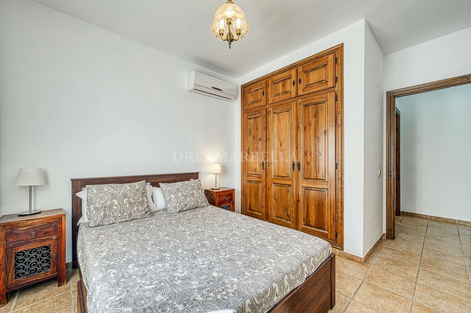 Chalet de 5 habitaciones en Marbella en venta con piscina garaje - 1.200.000 € (Ref: 9911412)