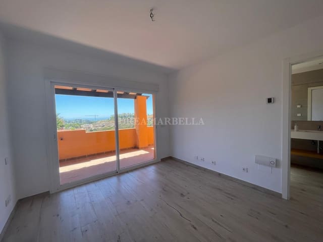 3 chambre Maison de Ville à vendre à Benahavís avec piscine garage - 676 000 € (Ref: 9911415)