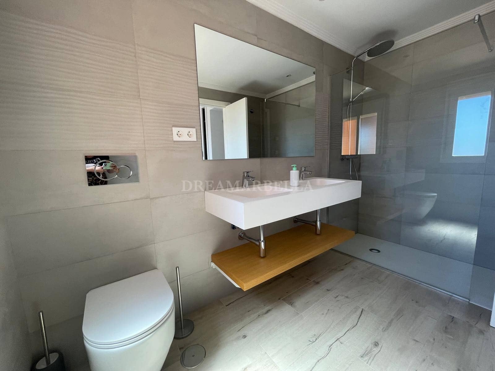 3 chambre Maison de Ville à vendre à Benahavis avec piscine garage - 676 000 € (Ref: 9911415)