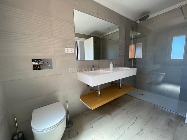 3 chambre Maison de Ville à vendre à Benahavís avec piscine garage - 676 000 € (Ref: 9911415)