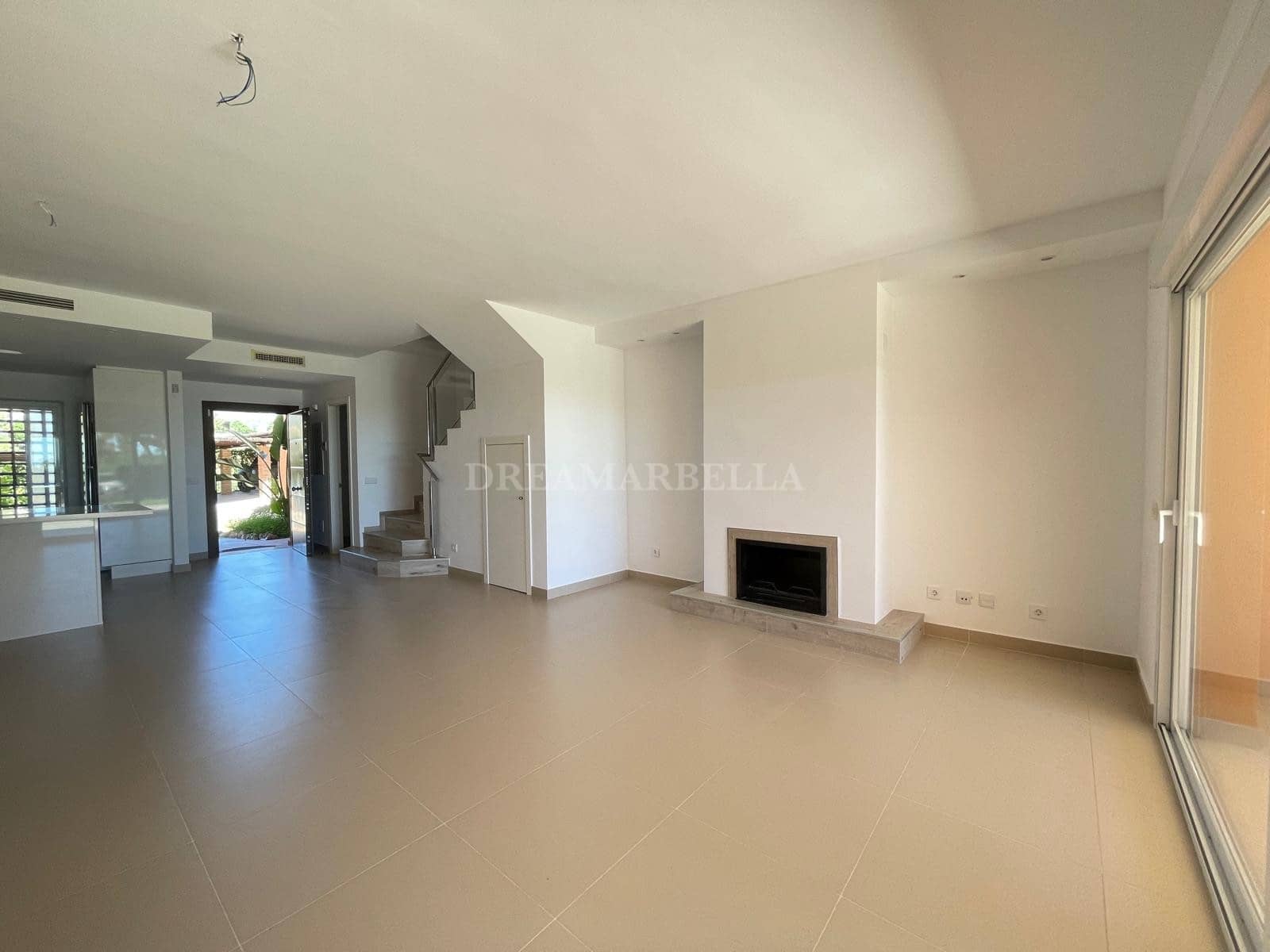 3 chambre Maison de Ville à vendre à Benahavis avec piscine garage - 676 000 € (Ref: 9911415)