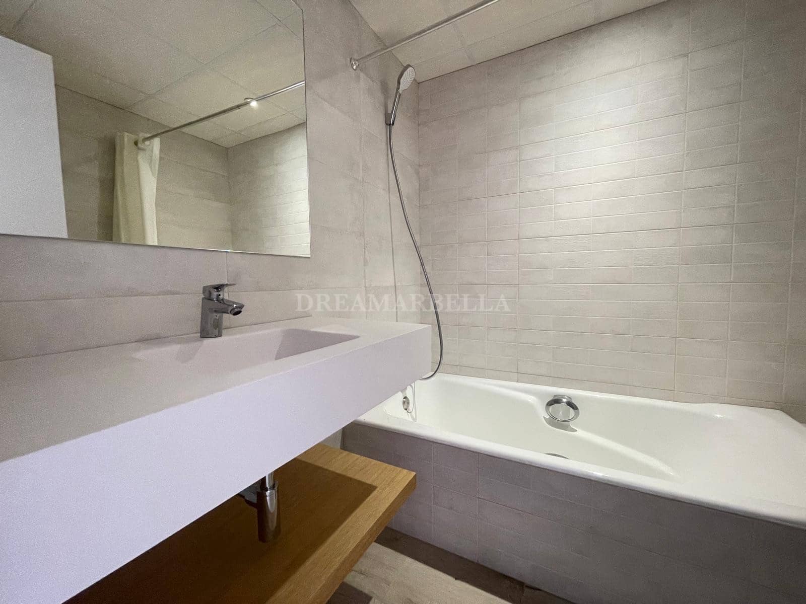 3 chambre Maison de Ville à vendre à Benahavis avec piscine garage - 676 000 € (Ref: 9911415)