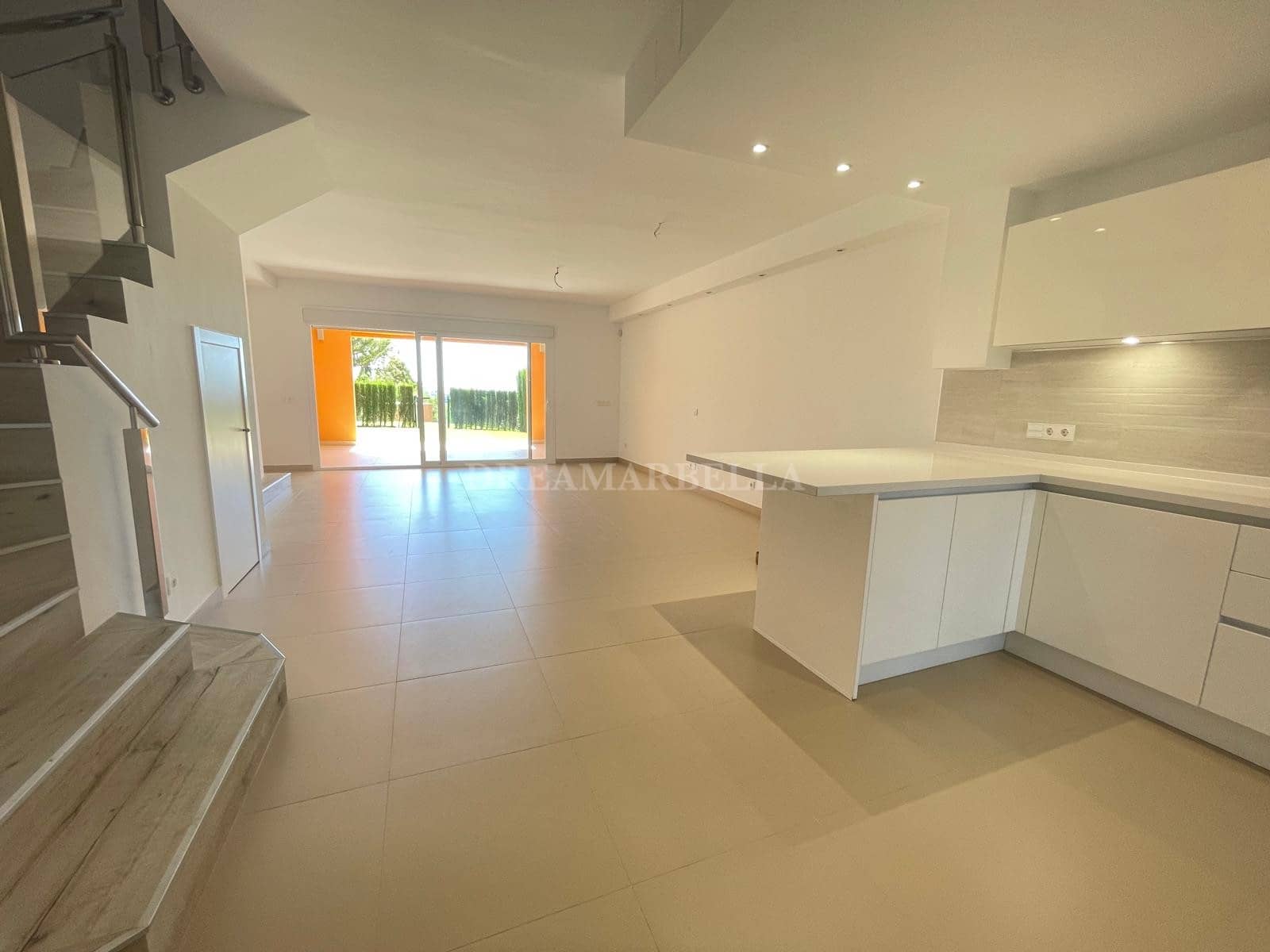 3 chambre Maison de Ville à vendre à Benahavis avec piscine garage - 676 000 € (Ref: 9911415)