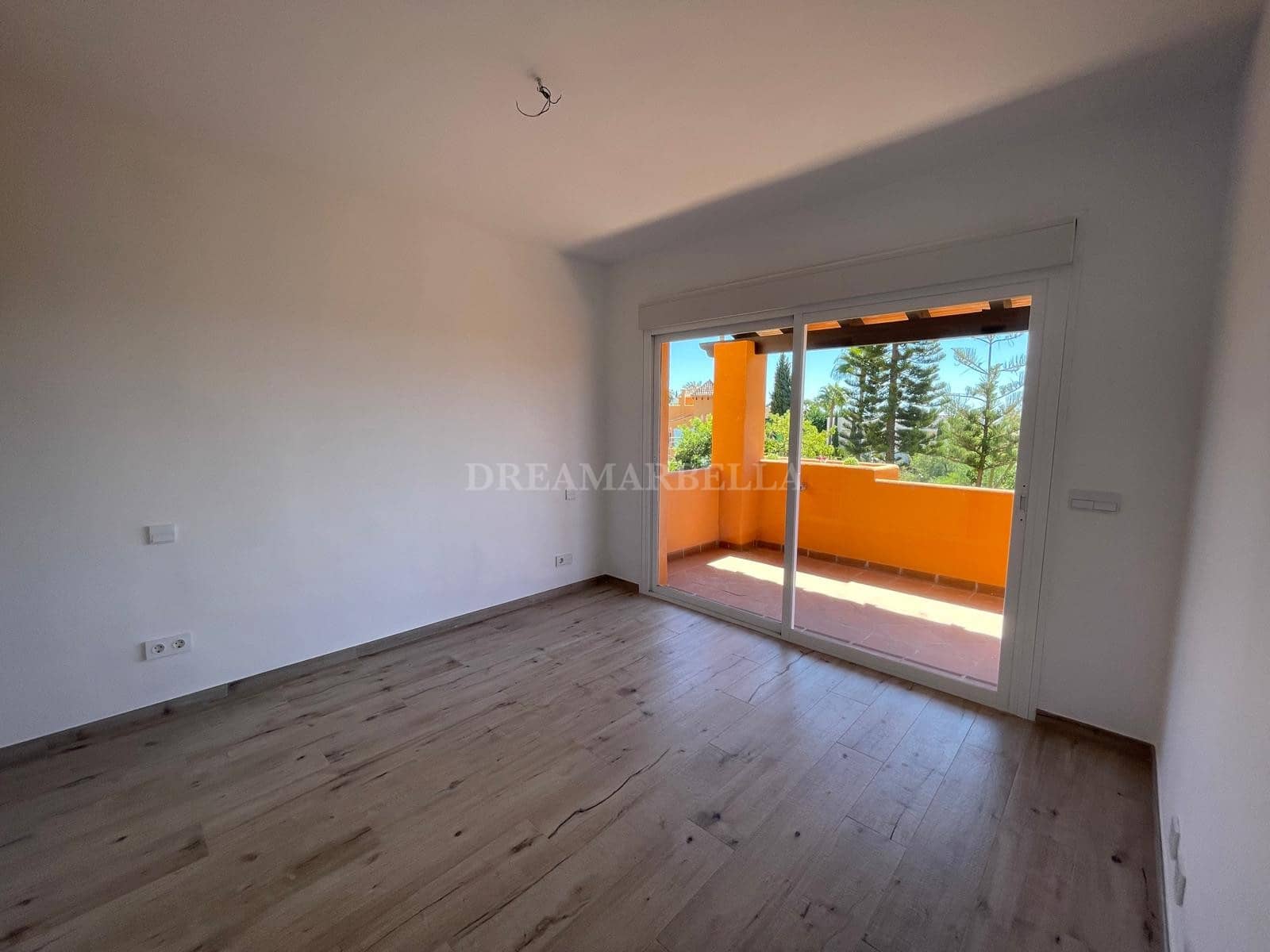 3 chambre Maison de Ville à vendre à Benahavis avec piscine garage - 676 000 € (Ref: 9911415)