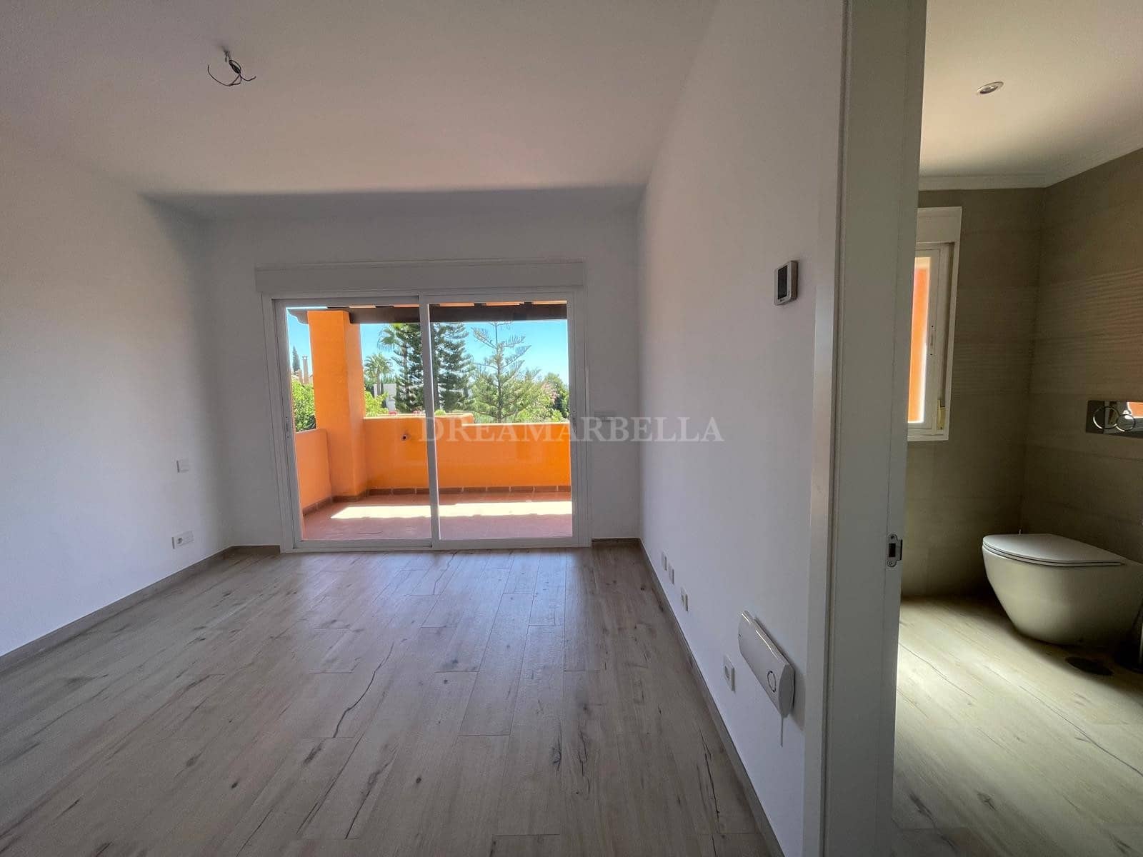 3 chambre Maison de Ville à vendre à Benahavis avec piscine garage - 676 000 € (Ref: 9911415)