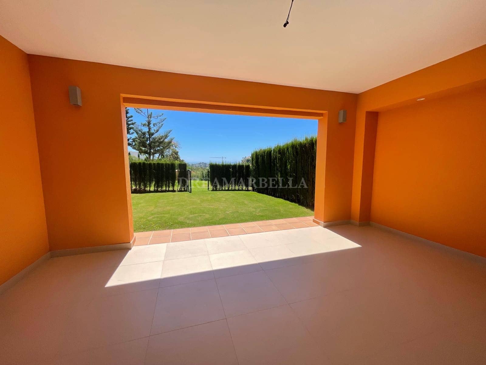 3 chambre Maison de Ville à vendre à Benahavis avec piscine garage - 676 000 € (Ref: 9911415)