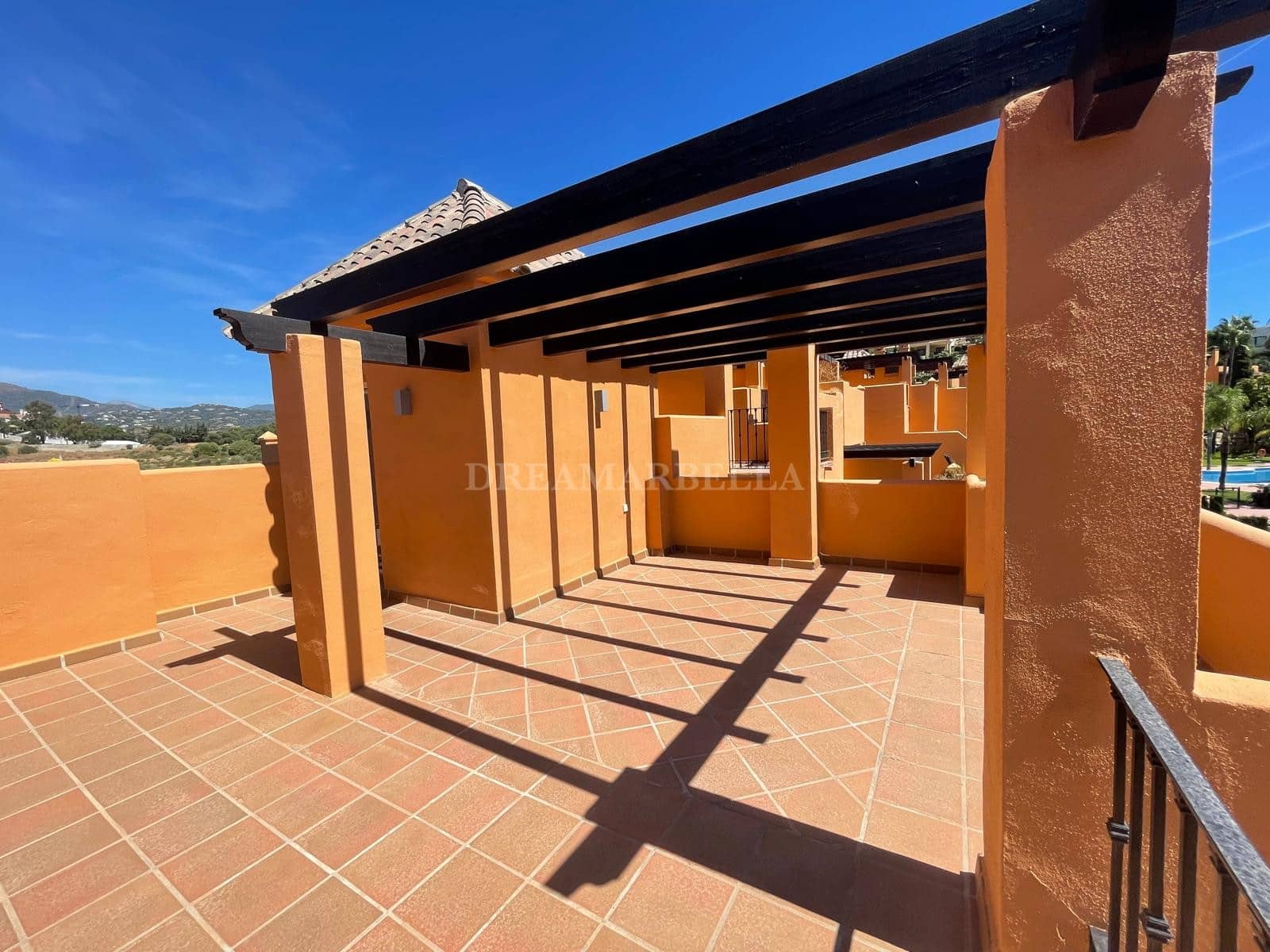 3 chambre Maison de Ville à vendre à Benahavis avec piscine garage - 676 000 € (Ref: 9911415)