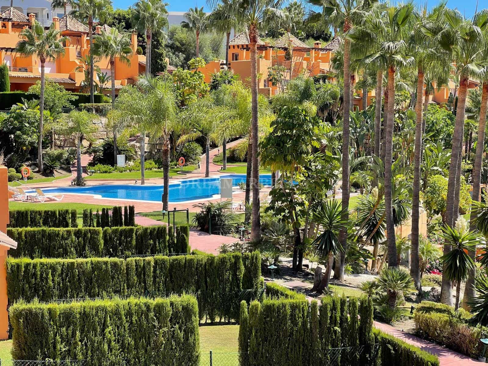 3 chambre Maison de Ville à vendre à Benahavis avec piscine garage - 676 000 € (Ref: 9911415)