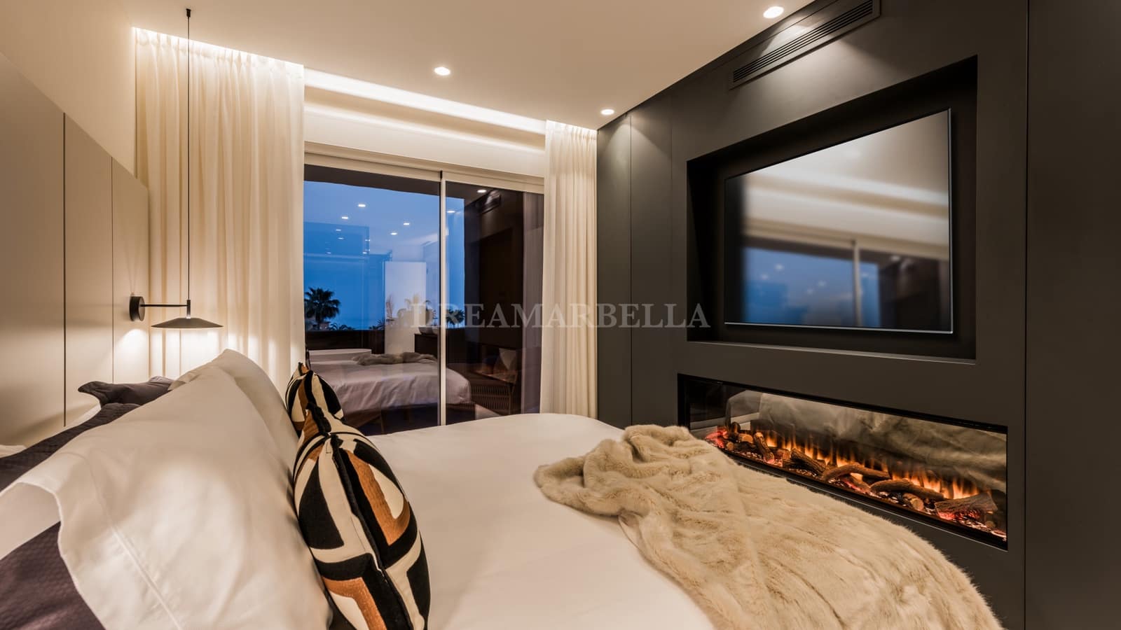 3 chambre Appartement à vendre à Estepona avec piscine garage - 2 395 000 € (Ref: 9911417)