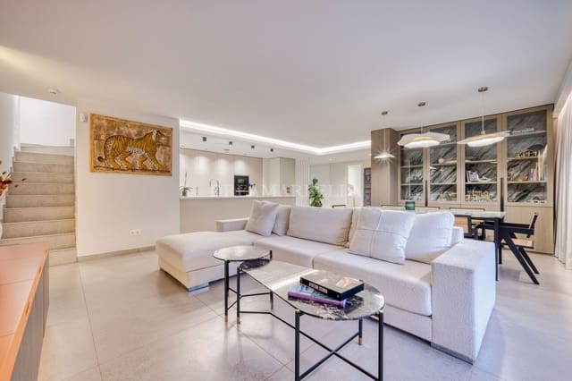 4 sypialnia Penthouse na sprzedaż w San Pedro de Alcantara, Marbella z garażem - 850 000 € (Ref: 9911418)