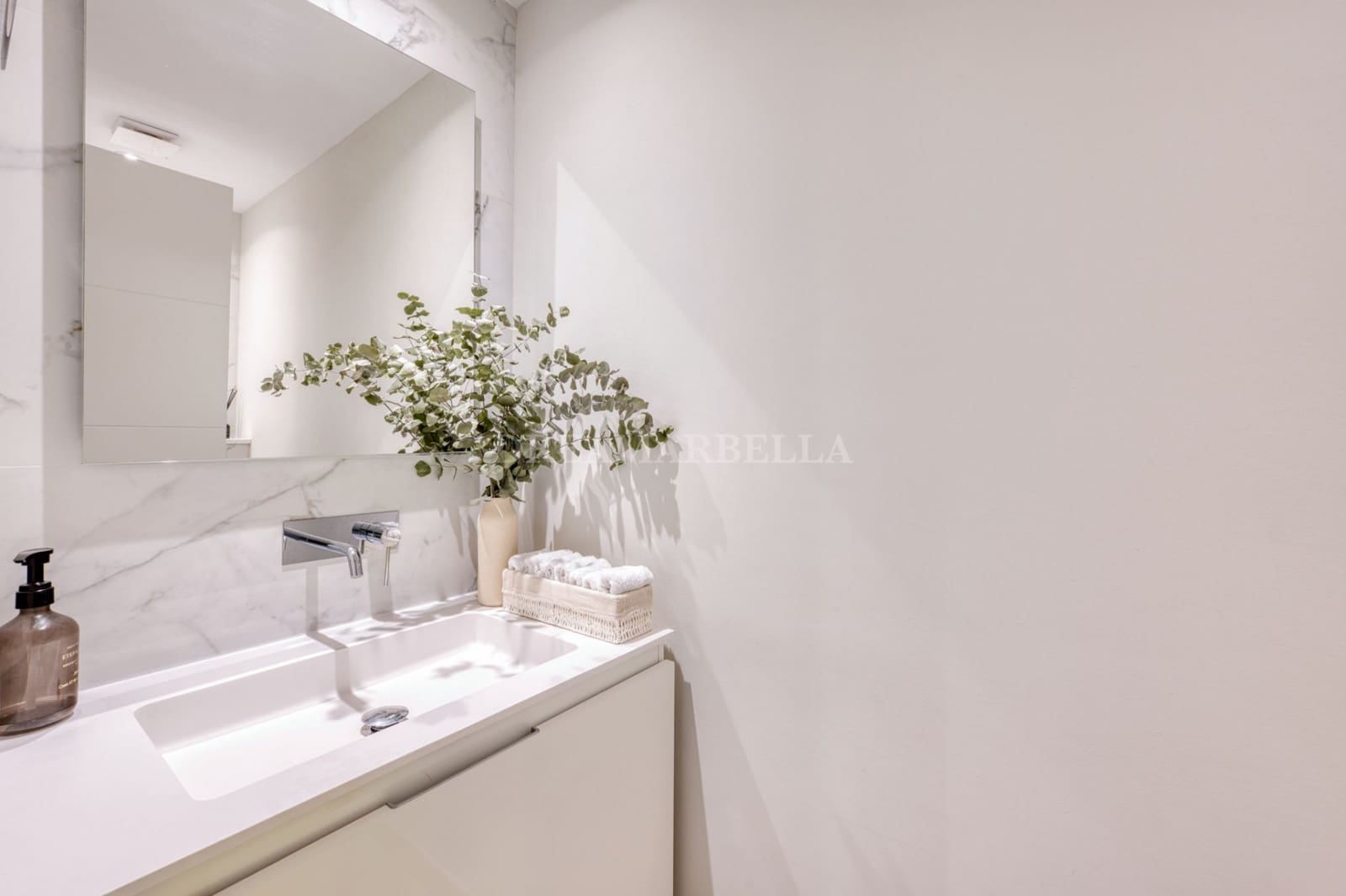4 sypialnia Penthouse na sprzedaż w San Pedro de Alcantara z garażem - 850 000 € (Ref: 9911418)