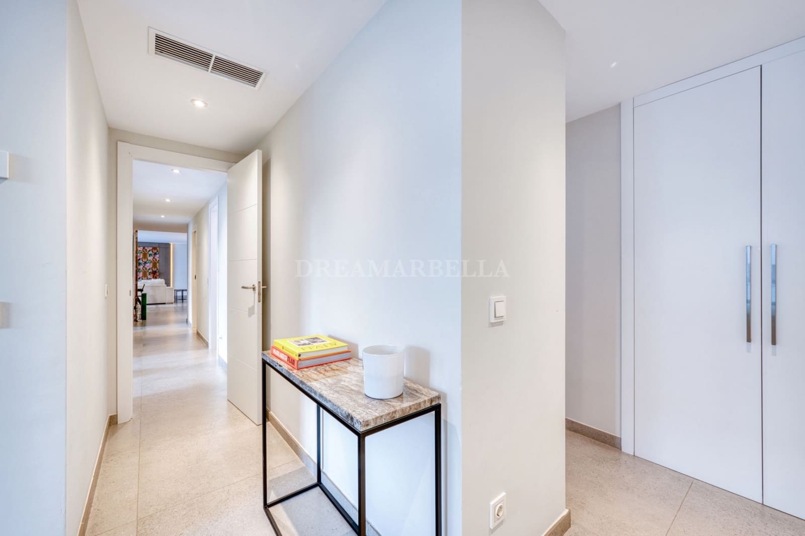 4 sypialnia Penthouse na sprzedaż w San Pedro de Alcantara z garażem - 850 000 € (Ref: 9911418)